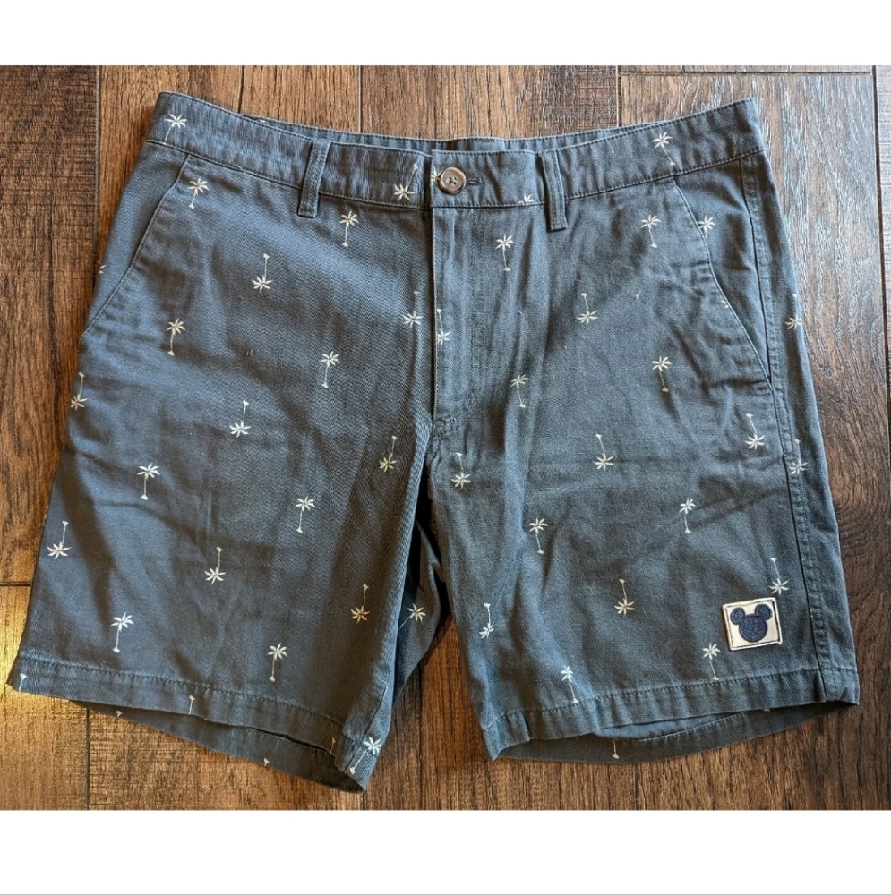 Junk Food DISNEY Mickey Mouse Gray Bermuda Shorts w/ White Palm Trees Medium